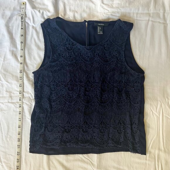 Forever 21 Lace Tank with Keyhole Detail - Picture 2 of 4